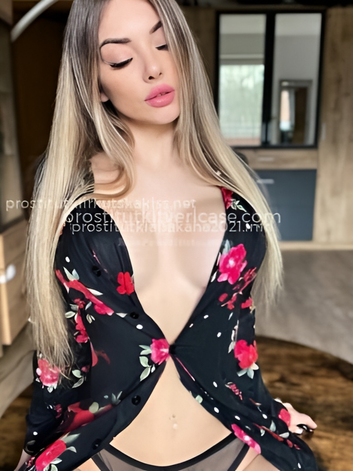 Тая привлекальеная девушка из Николаевск-на-амуре цена от 5000 руб