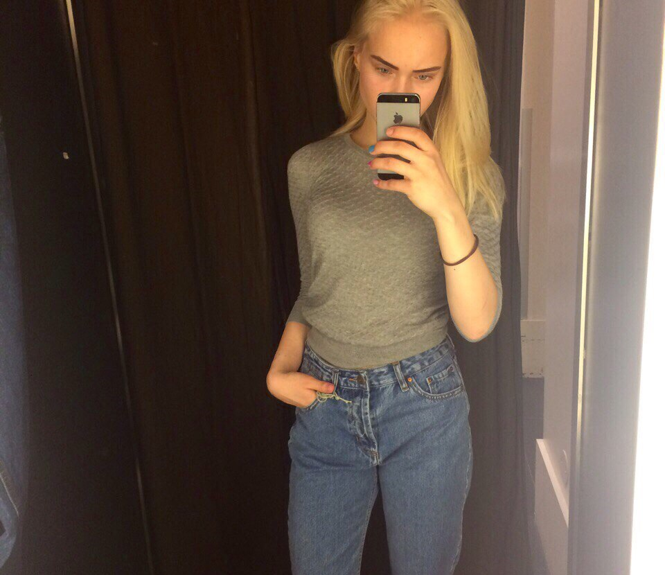 Есения привлекальеная девушка из Николаевск-на-амуре цена от 3000 руб