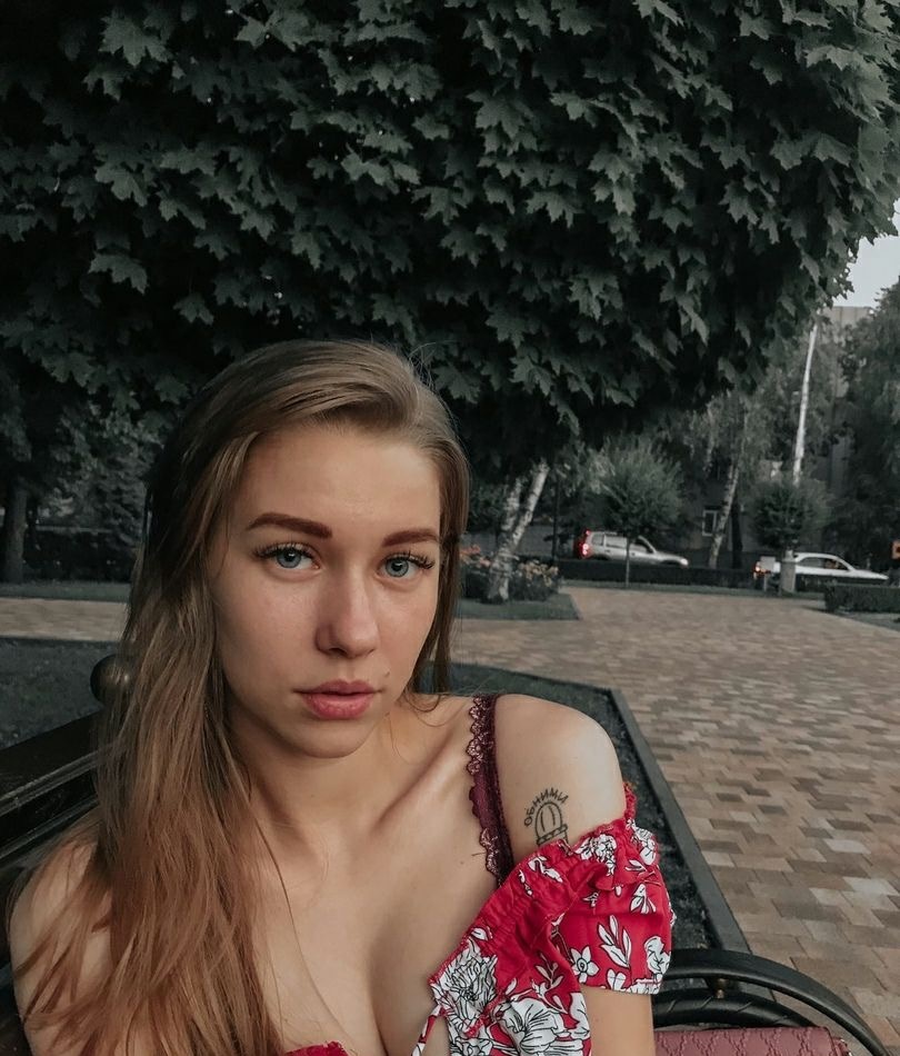 Алиса привлекальеная девушка из Николаевск-на-амуре цена от 3000 руб