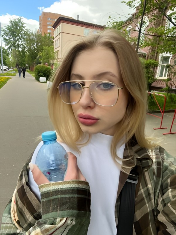 Инга привлекательная девушка из Николаевск-на-амуре цена от 2500 руб