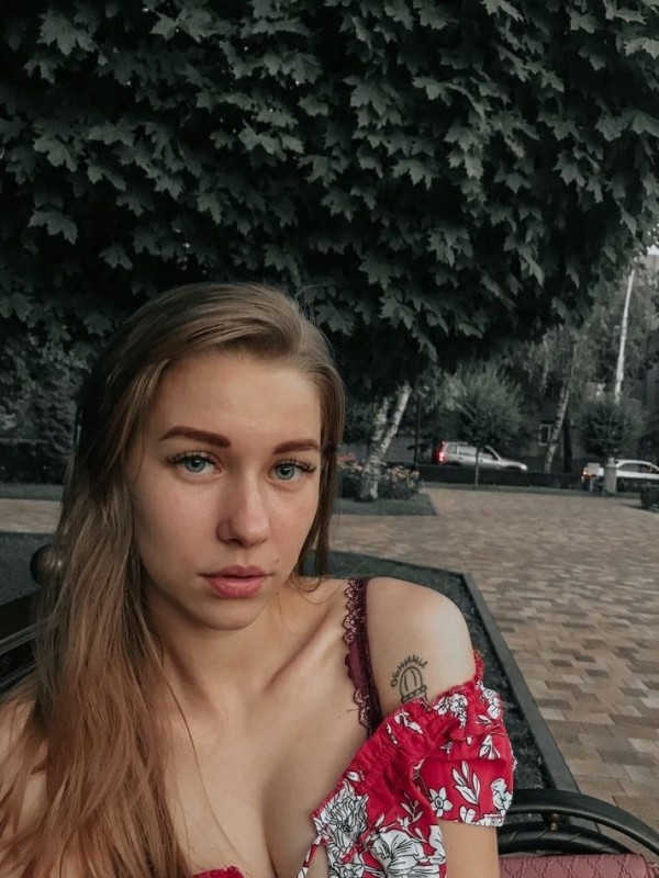 Алиса привлекательная девушка из Николаевск-на-амуре цена от 3000 руб