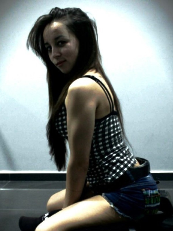 Арина привлекательная девушка из Николаевск-на-амуре цена от 3500 руб