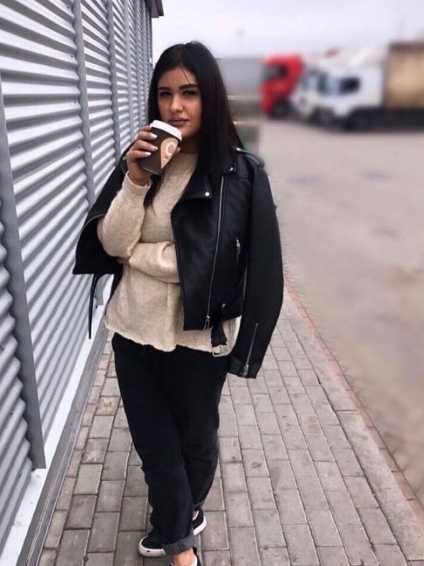 🎥 Алина привлекательная девушка из Николаевск-на-амуре цена от 5000 руб